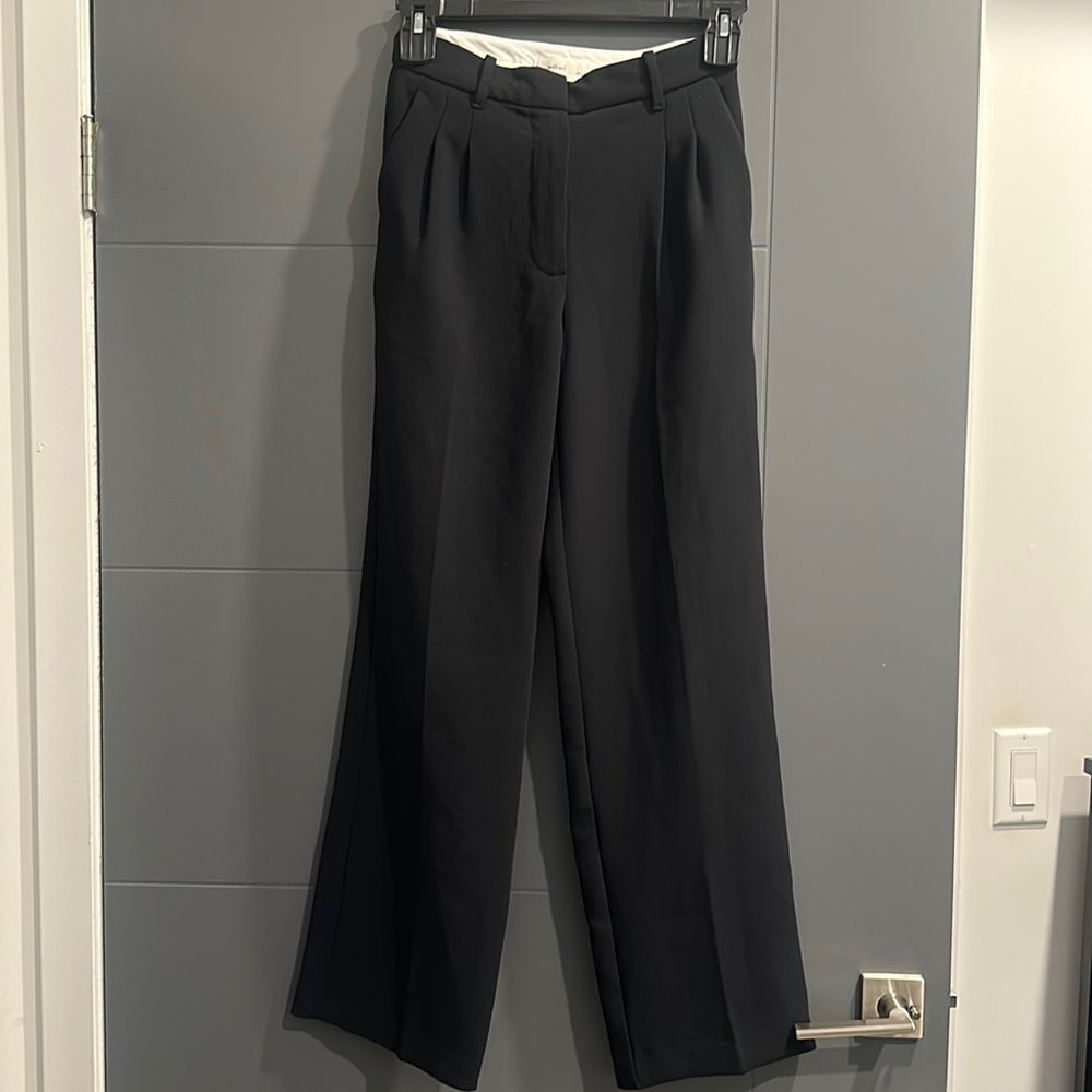 Aritzia Effortless Pant Crepe